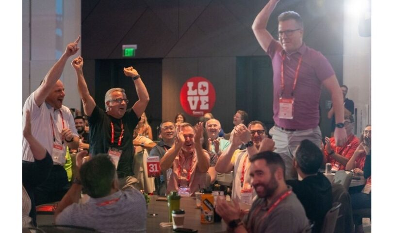 AlphaGraphics recognizes outstanding franchisees at annual conference