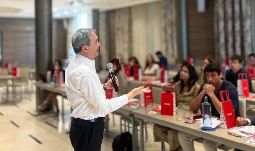 Smartee présente une thérapie de repositionnement mandibulaire à Valence