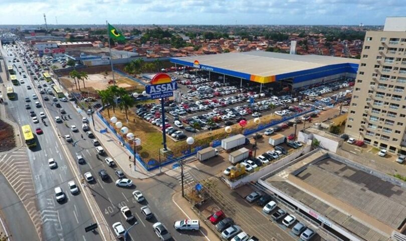 REVENUE REACHES R$ 20 BILLION IN THE QUARTER, LEVERAGE CONTINUES TO DECLINE