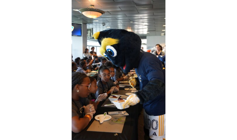 Herbalife, LA Galaxy, and the Garden School Foundation Host Third Annual Thanksgiving Cookoff for Local Students at Dignity Health Sports Park