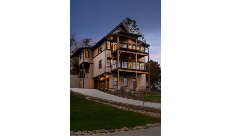 Red Tree Builders-Alair Asheville’s “Green Haven” Wins Green Builder Media’s 2025 Green Home of the Year Award for General Excellence