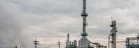 Oil Prices Tumble as China-U.S. Tariffs Weaken Economic Confidence